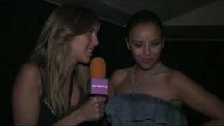 Celebrities  Entrevista a Chenoa en el concierto de Vanesa Martín [upl. by Gould244]