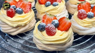 Mini Pavlova mit Beeren  das beste Dessert der Welt [upl. by Oek]