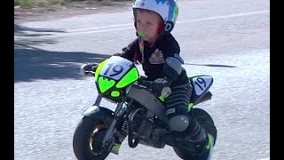 Record Mundial Niño de Un Año Conduciendo Una Moto [upl. by Ened587]