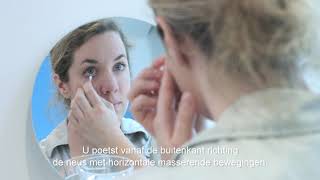 Reinigen en masseren van het ooglid bij blepharitis [upl. by Tabshey]