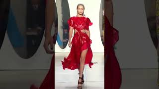 Gigi Hadid for prabal gurung Ss18 viral shorts gigihadidstyle gigihadid kendalljenner [upl. by Latricia]