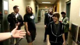 Justin Bieber ♥ Adam Lambert amp BLG Handshake KDWB Jingle Ball 2009 [upl. by Hsilgne]