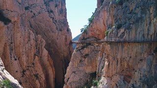 🌄👑 DOCUMENTAL EL CAMINITO DEL REY  UNA AVENTURA ENTRE CAÑONES Y ALTURAS 📽️🌿 [upl. by Lenoj]