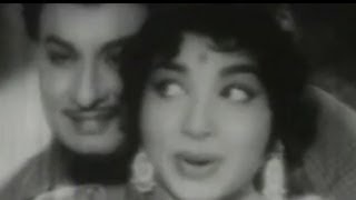 MGR Jayalalitha Tamil Song  Ennenna Ennenna Ennangal Undagumo  Mugarasi [upl. by Asirret17]