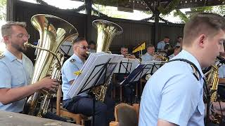 Parademarsch  Luftwaffenmusikkorps Erfurt  Kronacher Freischießen 2024 [upl. by Hayikat]