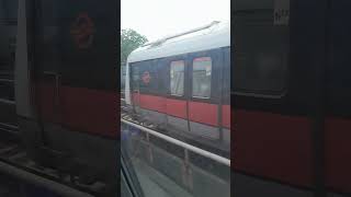 TRAIN RACE SMRT KSFB 629630 and KSFA 511512 departing Tanah Merah MRT [upl. by Urson591]