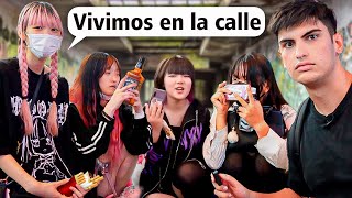 Así es la VIDA de las NIÑAS VAGABUNDAS de Japón [upl. by Aviva]