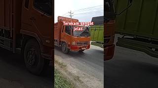 Truk Gagal Nyalipshorts short truk bus mobil tanjakkankuburancina [upl. by Alletneuq551]