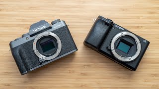 Fujifilm XT200 vs Sony A6400  A6100  Entry  Midrange Comparison [upl. by Ful212]