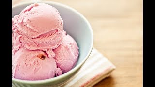 GELATO alla FRAGOLA senza uova [upl. by Neve]