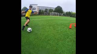 Dribbeltechnieken oefenen Dribbelen VoetbalTechnieken Skills [upl. by Dlared]