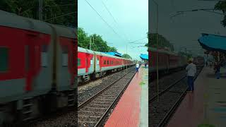 indianrailway SMOOK IN PANTOGHRAPH AT HIGH SPEED shorts shortsfeed [upl. by Yajiv]