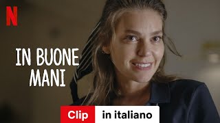 In buone mani Clip  Trailer in italiano  Netflix [upl. by Aidnahs899]