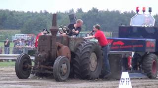 Lanz Bulldog  Edewecht 2011 Tractor Pulling [upl. by Aitercul682]