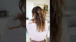 MEZZO RACCOLTO CAPELLI MOSSI  wavy half updo hairstyle  Silvia Viscardi [upl. by Akinnor]