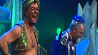 EXTRAS Bloopers Les Dennis amp Ricky Gervais  Aladdin amp The Genie [upl. by Ertemed812]