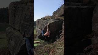 Steep Arête Low  7A Clifftop Boulders boulderinguk climbing peakdistrictbouldering ukclimbing [upl. by Laniger]