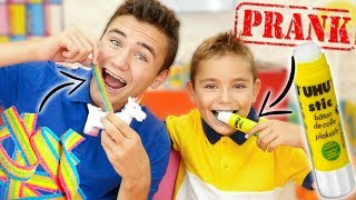 FOURNITURES SCOLAIRES COMESTIBLES DIY  PRANK et FOOD HACKS [upl. by Gareth623]