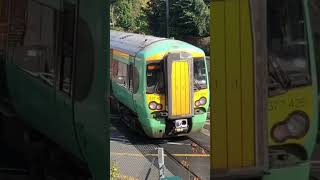 Chichester railway station footbridge with ATrainspottingPicture southernrailway class377 [upl. by Negriv]