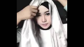 Trend Hijab 2016 l Tutorial Hijab Pashmina Satin Simple Tanpa Mahkota by Poppy Indrawati Safitri [upl. by Ahsiem]