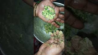 Menthe soppina pakodaಮೆಂತೆ ಸೊಪ್ಪಿನ ಪಕೋಡ food recipe easyrecipe cooking [upl. by Burr]