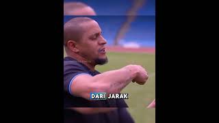 Tendangan pisang Roberto Carlos carlos football skills viralshorts shorts sepakbola [upl. by Selim]