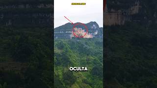 ¡La MISTERIOSA CUEVA OCULTA en un acantilado de roca caliza en el sur de China [upl. by Nabal]