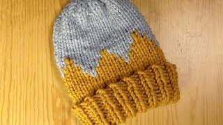 Cómo tejer en telar un gorro con picos bicolor para niño Tutorial DIY [upl. by Lanni]