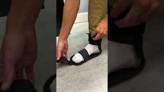 How to put on the plantarfasciitis night splint 👣 [upl. by Fredkin]