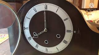 A look at a Smiths Westminster chime mantle clock [upl. by Ennahoj]