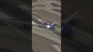 Pilots have difficulty controlling the speed of the Southwest Airlines Boeing 747 aviation landing [upl. by Doley]