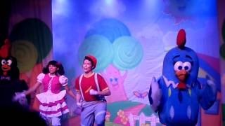 Teatro Dudinha e Mariana e a turma galinha pintadinha apresentação de natal 2015 [upl. by Tine]