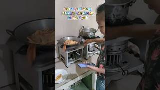 Kakak Jihan goreng pisang sambil telponan sama ayah [upl. by Simone429]