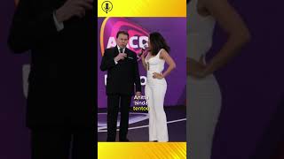 O dia em que o Silvio Santos EXPULSOU Anitta do PALCO [upl. by Lister]