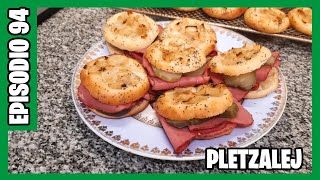 PLETSALEJ receta COCINA JUDÍA PANCITOS DE CEBOLLA CON PASTRÓN Y PEPINILLOS UN POEMA [upl. by Meingoldas]