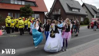 Rosenmontagsumzug zieht durch RhedaWiedenbrück [upl. by Celestyna]