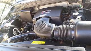 Detailing A Car Engine Using Dish Soap  Baking Soda  Vinegar  Water [upl. by Eahcim56]