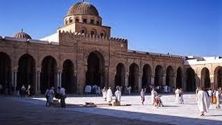 Tunisie Kairouan la grande MosquéeSidi Oqba Mosquée du Barbier [upl. by Nehtan]