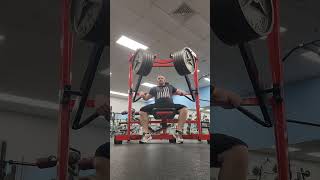 Hammer Strength Chest press 10x 45 plates 450 lbs [upl. by Goss]