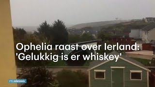 Ophelia raast over Ierland Gelukkig is er whiskey  RTL NIEUWS [upl. by Koloski]