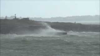 Têmpete à Kerroch  Digue  Storm  Ploemeur  Bretagne Sud dans La Houle  Vent  Morbihan  France [upl. by Leuams]