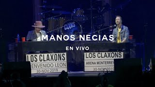 Los Claxons  Manos necias  Cualquier forma de amor  Aquí cabemos los dos  Enero  Un r En Vivo [upl. by Killam15]