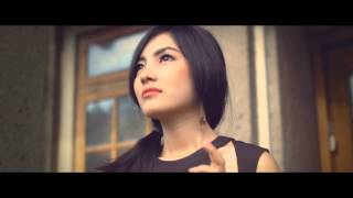 EMONI  RINDU Official Music Video [upl. by Oirevas]