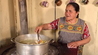 Mole de Olla Verde Ranchero De Mi Rancho A Tu Cocina [upl. by Tome]