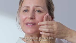 CLARINS PRECIOUS  Segredos de uma facialista Clarins Zona nasolabial  Clarins [upl. by Pillow]