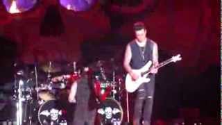 Avenged Sevenfold Hail To The King Live First time played live ever Rock USA 2013 [upl. by Koo]