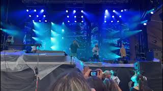 CNCO  Dejaría Todo  Más Flow Reggaeton Fest  Chicago IL 1707 [upl. by Nylissej]