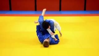 2🥋 三角固 Sankaku Gatame [upl. by Adnical34]