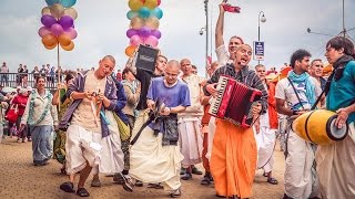 Harinam Sankirtan by devotees of ISKCON [upl. by Aleunamme711]