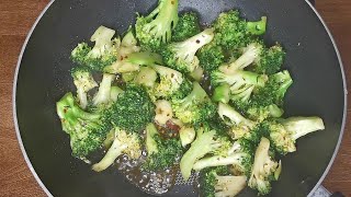 Quick and easy pan steamed broccoli with seasoning  How to steam broccoli without steamer [upl. by Lurleen]